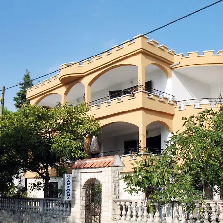 Rovanjska-3 Apartment Starigrad Paklenica